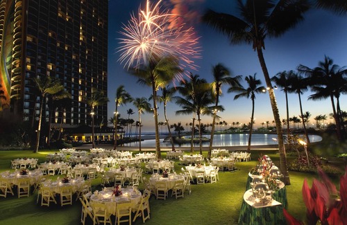 Waikiki Resort | Hilton Hawaiian Village - Experience Paradise in a 2BR Villa - Sleeps 6