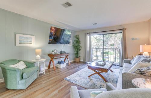 Hilton Head Island Apartment | Hilton Head Condo Walk to Coligny Beach and Plaza!