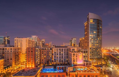 Marina District Hotel | Hilton San Diego Gaslamp Quarter