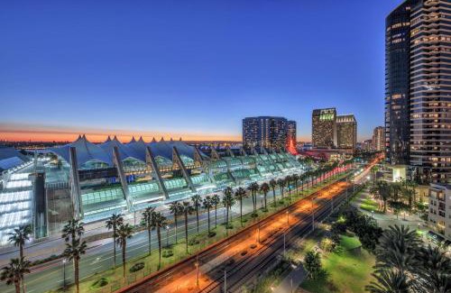 Marina District Hotel | Hilton San Diego Gaslamp Quarter