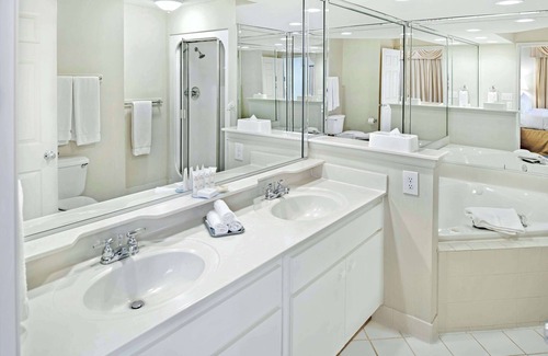 Berkeley Resort | Hilton Vacation Club Greensprings Williamsburg