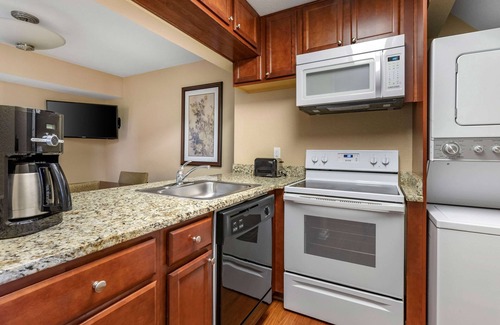 Berkeley Resort | Hilton Vacation Club The Historic Powhatan Williamsburg