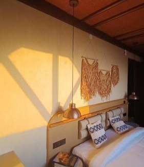 Almora Hotel | Himalayan Hobbit House