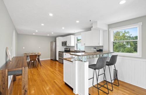 Kenberma House | Hingham Family Visit Ocean Views Private Yard in Hull Perfect for Large Families