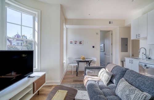Dupont Circle Apartment | Hip Dupont Circle 2BR w/W/D, nr Dining & Bars, by Blueground