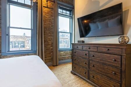 West Dundee Apartment | Hip Urban Loft - Small Town Charm - 124 LOFTS #1