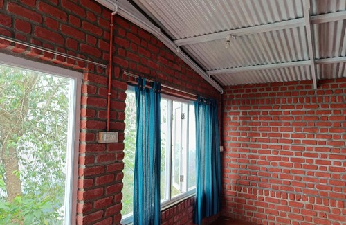 Vattakanal Bed & Breakfast | Hippie Huts