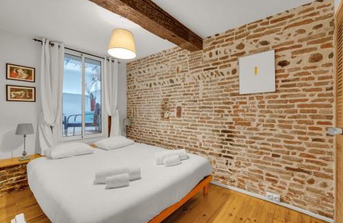Saint-Cyprien Apartment | Hippolyte - Appt avec terrasse couverte