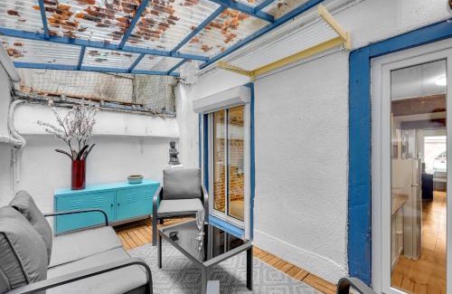 Saint-Cyprien Apartment | Hippolyte - Appt avec terrasse couverte