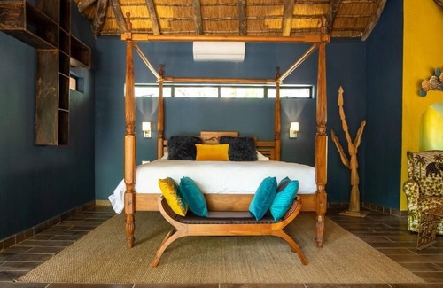 Hoedspruit Cabin | hippomoon lodge