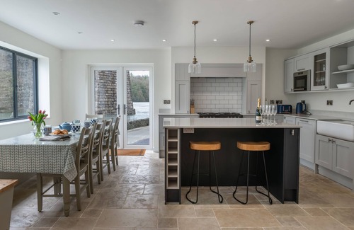 Bangor Cottage | Hiraethog - sleeps 8 guests in 3 bedrooms