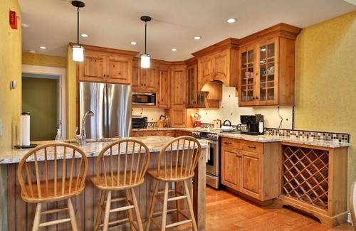 Ludlow Apartment | Hirt, Solitude E301 Vrbo