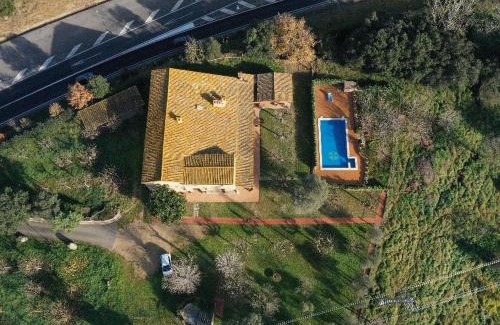 Llagostera House | Histórica Masía con Piscina, Rodeada de Bosques y Campos, Ideal para Familias y Amigos - ES-209-36