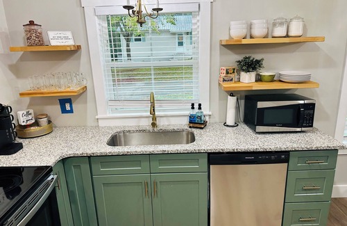 Winchester Cottage | Historic 1940's Cottage Near Tim's Ford Lake & Town Square Fully Remodeled