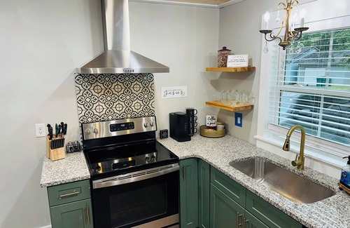 Winchester Cottage | Historic 1940's Cottage Near Tim's Ford Lake & Town Square Fully Remodeled