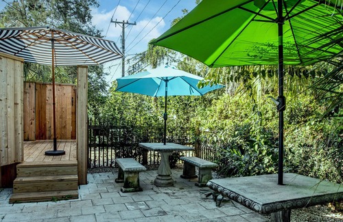 Tallahassee House | Historic 2 story dreamy house in parklike downtown