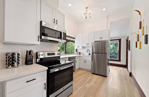 Bankers Hill House | Historic 6BR Mansion Steps to Little Italy