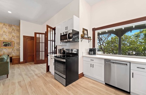 Bankers Hill House | Historic 6BR Mansion Steps to Little Italy