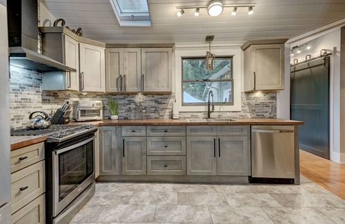 Wilmington House | Historic Ardmore House - 3br/2ba downtown Wilmington