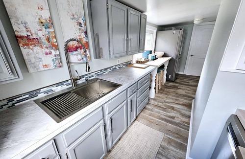 Bluffton House | Historic Beach House steps away from The Deck & across from the beach.