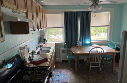 Willoughby Spit Cottage | Historic Beach Side Getaway - Pet friendly, WiFi by RedAwning