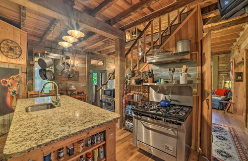 Waverly House | Historic Cabin w/Stunning Kentucky Lake View