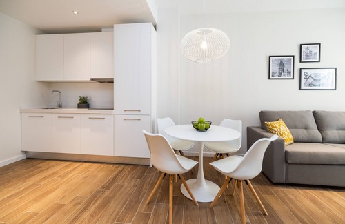 Old Town Apartment | Historic Center Family Apartment (5 people)