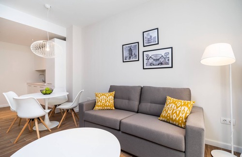 Old Town Apartment | Historic Center Family Apartment (5 people)