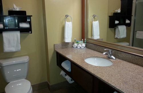 Madison Hotel | Historic Charm! Modern Unit Near Attractions, Breakfast