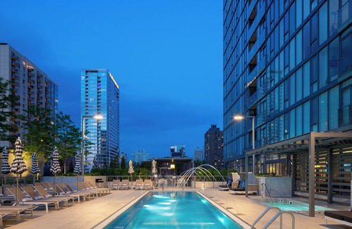 Near North Side Apartment | Historic Charm & Modern Luxury in Chicago’s Iconic Old Town - Stay Level!
