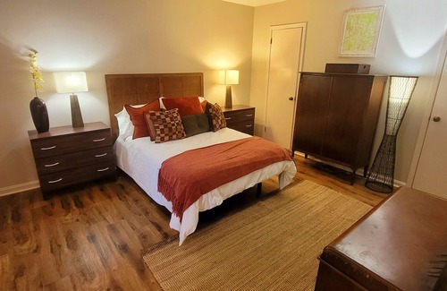 Montgomery Villa | Historic Cloverdale Villa