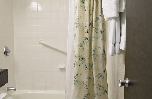 Concord Hotel | Historic Concord Suites