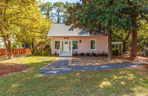 Old Town Cottage | Historic Cottage in the heart of Pinehurst Village