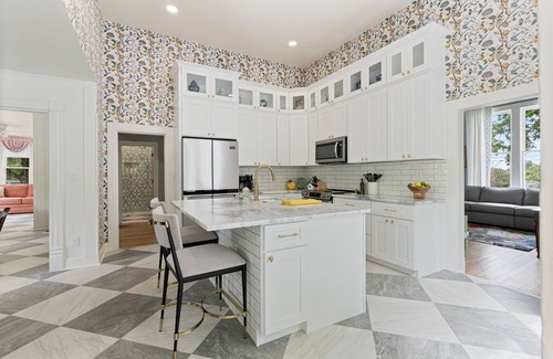 Murfreesboro House | Historic Cottage~Pool~Hot Tub~Sleeps 16~Game Room