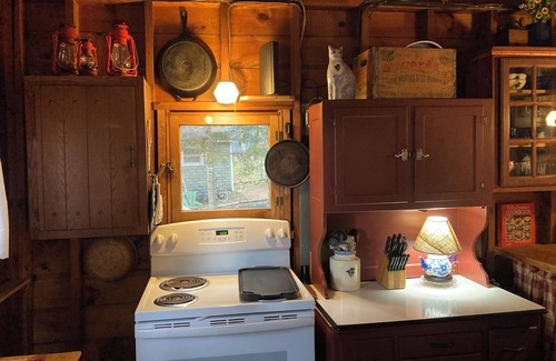 Franklin Cabin | Historic , cozy 2 bedroom original cabin at the waters edge in Franklin ME