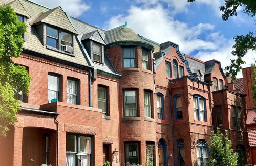 Dupont Circle House | Historic DC rowhome - five minutes from the White House