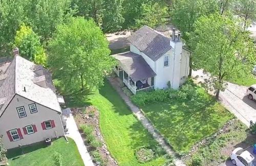 Wausau Apartment | Historic Devoe House-Walk to Downtown Arts and Restaurants
