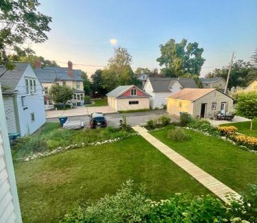 Wausau Apartment | Historic Devoe House-Walk to Downtown Arts and Restaurants