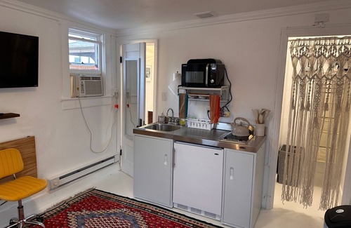 West University Apartment | Historic Dillinger Studio. Walking to university and downtown, Pet friendly.