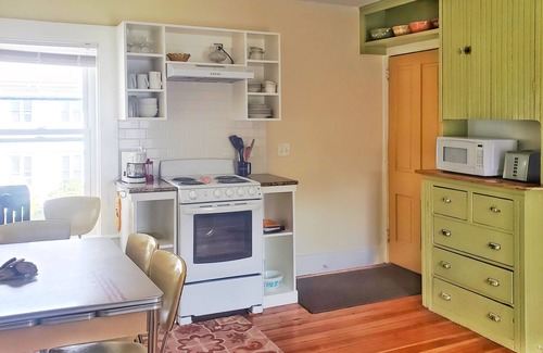 Northampton Apartment | Historic downtown apartment. Unscented products and sustainability practices.
