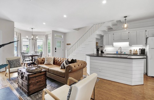Wilmington Historic District House | Historic Downtown Wilmington Riverwalk