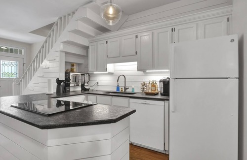 Wilmington Historic District House | Historic Downtown Wilmington Riverwalk