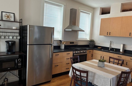 Brighton Park Apartment | Historic feel, Modern comfort Walk to parks and food in beautiful Chicago