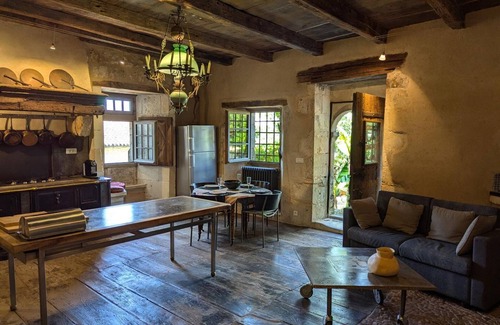 Beaulieu-sur-Sonnette Cottage | Historic Prioress Lodge: Luxury, Fireplace, Garden, WiFi, Near Pool, Baby Gear, Pets Welcome