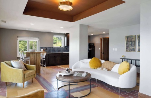 Glenview House | Historic Gaffney House, Exclusive River Estate