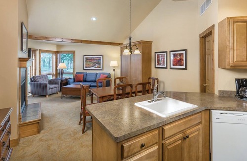 Hanover Resort | Historic Galena Resort 1Bedroom