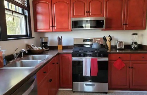 Grove Park- Sunset Apartment | Historic Grove Park Rental - Apt #2