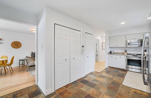 Leesburg House | Historic Hideaway