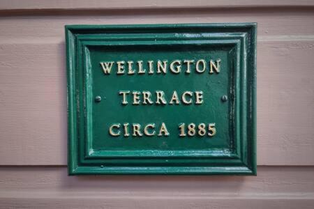 Glebe House | Historic Home close to CBD 3Brm with views
