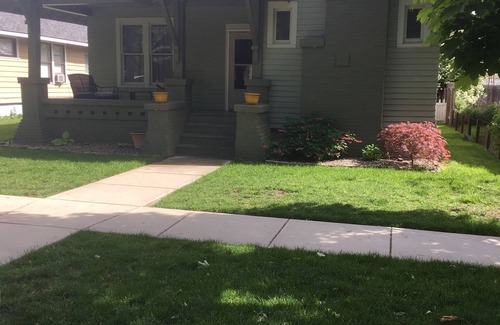 Veterans Park House | Historic house in beautiful downtown area.